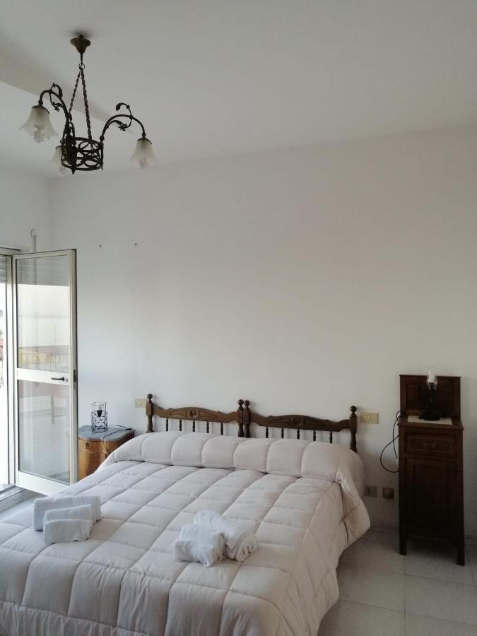 Ad Un Passo Dal Mare Apartamento Giardini Naxos Exterior foto
